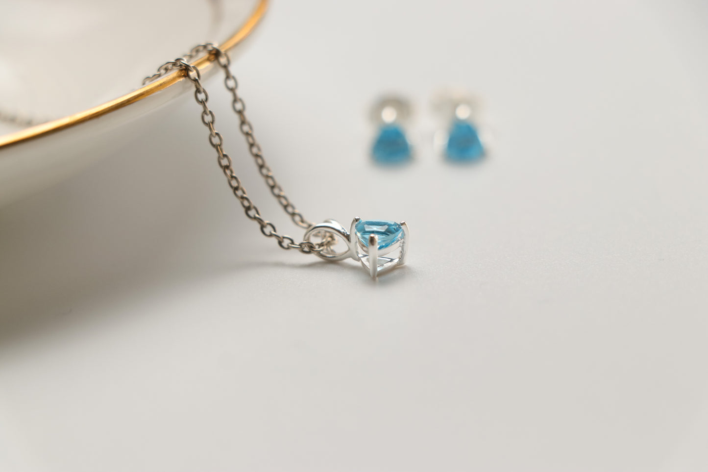 Blue Topaz Pendant Set